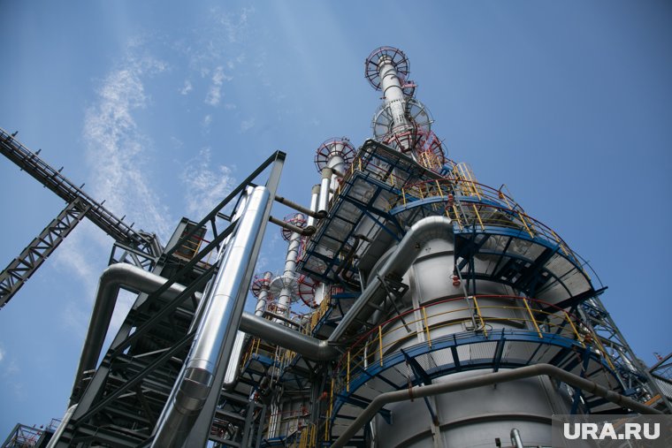 ВСУ ударили по нефтяному заводу в Краснодарском крае