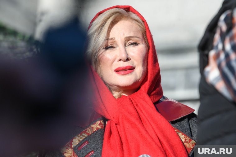 Артистка осудила организаторов автопробега, а саму ситуацию назвала странной