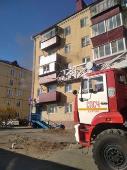 Пожар случился на проспекте Конституции
