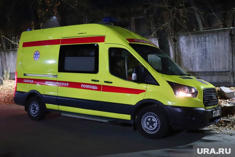 К дому, где найдено тело мужчины, приехала реанимация