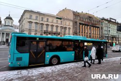 Такое увеличение может быть связано с нехваткой местных кадров или более низкой зарплатой, которую готовы принимать мигранты