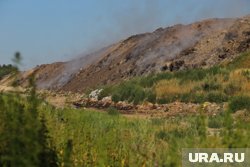 Разрастается пожар на мусорном полигоне