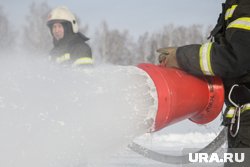 Сотрудники МЧС потушили пожар на базе отдыха