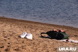 Мужчина отдыхал на берегу реки с компании друзей, а затем пошел искупаться и пропал