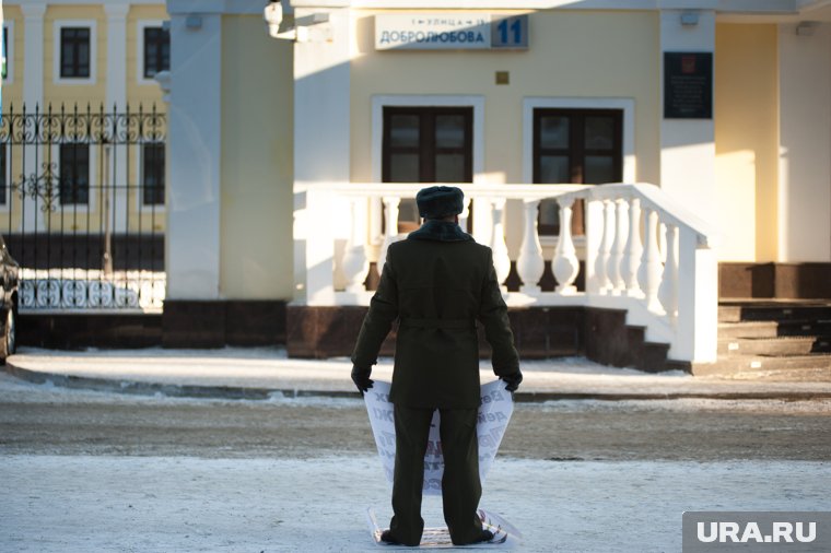 Член КПРФ ЯНАО вышла на пикет против новых тарифов ЖКХ