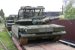 Конструкторы Т-80 повысили выживаемость экипажа