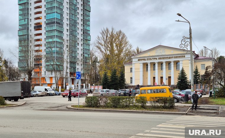 Теперь машину у ДКЖ можно оставить только за деньги