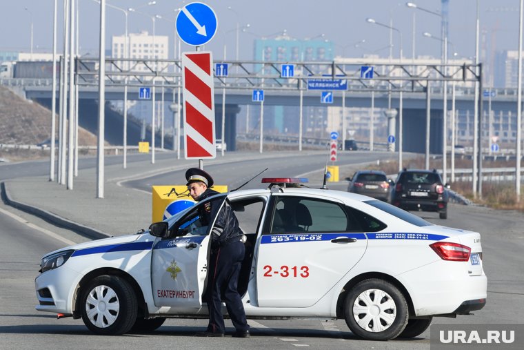 На водителя Chevrolet за ДТП с машиной ДПС составлен протокол