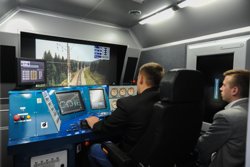 Машинистов научат управлять электровозами, которые разгоняются до 400 км/ч