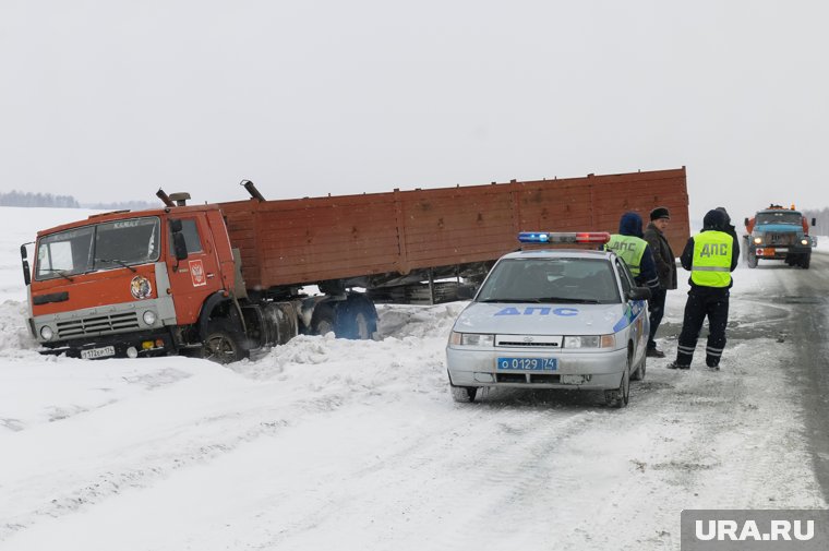 В ХМАО водитель Audi погиб в ДТП с «Камазом» 