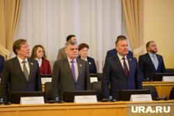 Самому возрастному депутату тюменской облдумы 77 лет