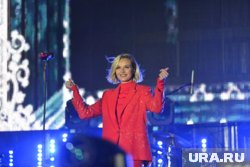 Полина Гагарина и Дима Билан первыми вышли на сцену «Интервидения»
