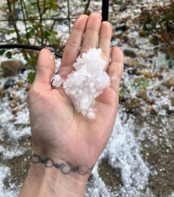 Жители Дмитрова выкладывают фотографии сегодняшнего града