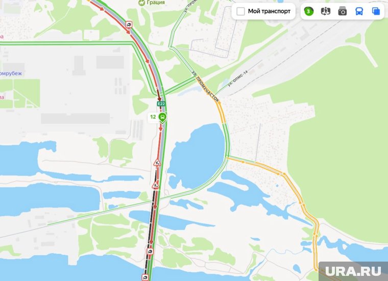 Движение также было осложнено проведением дорожных работ