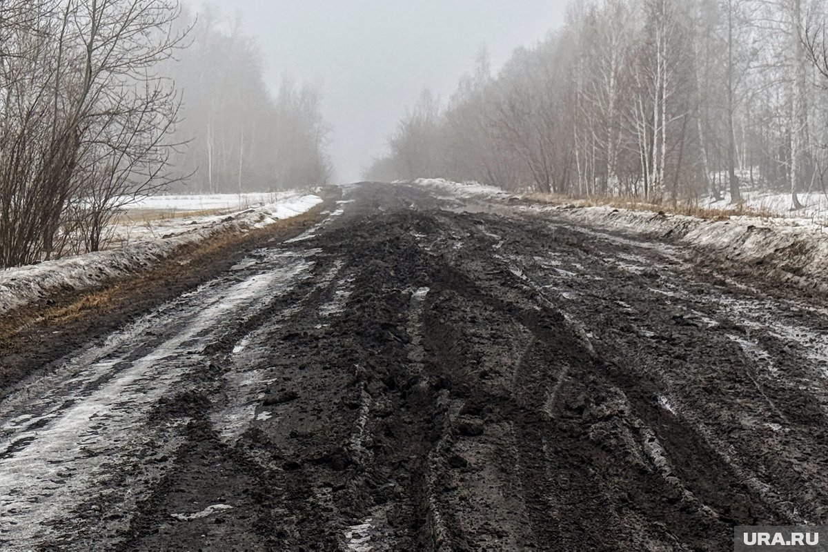 Паводок размыл дорогу, ведущую к деревне Орловка