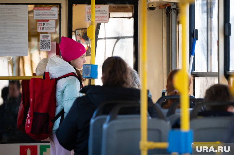 В октябре и ноябре школьникам предоставляется по 44 льготные поездки