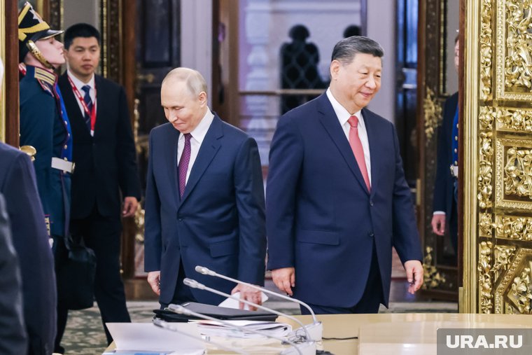 Путин и Си Цзиньпин проводят встречу тет-а-тет