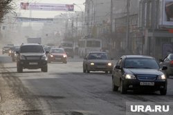 За остановку на проезжей части - штраф до 2 250 рублей