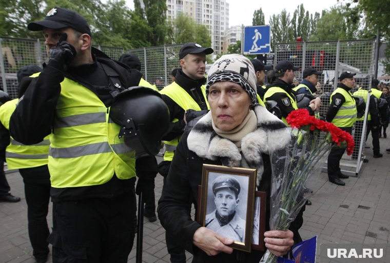 На Украине 9 мая у мемориалов и памятников дежурит полиция (архивное фото)