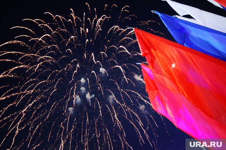 Праздничный салют запустят в День города после торжественных мероприятий