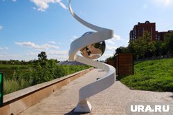 На набережной обновили плитку и установили новые арт-объекты