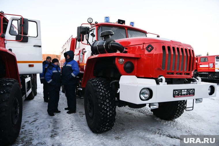 Пожарные расчеты выехали к месту возгорания 