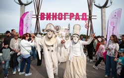 Помимо дегустаций гостей ждет развлекательная программа