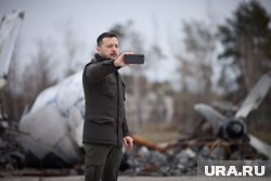 США стремятся к укреплению отношений с Россией и сокращают объемы помощи Киеву