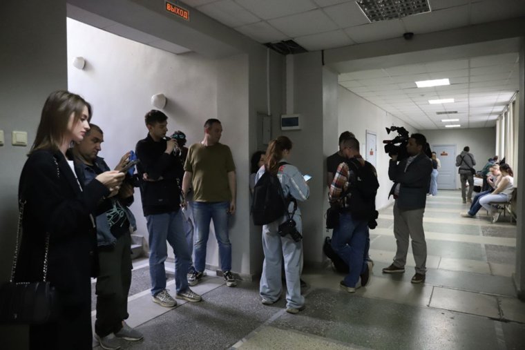 Обстановка возле зала суда