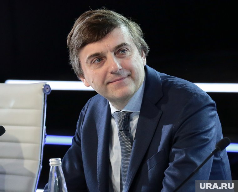 Министр просвещения России Сергей Кравцов отметил высокий уровень организации олимпиады школьников в Ханты-Мансийске