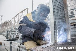 Помимо зарплаты, вырос и спрос на вакансии сварщиков