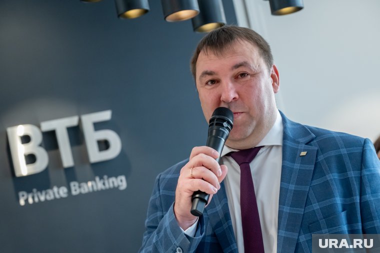 ВТБ рассматривает продажу доли банка
