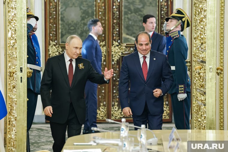 Встреча глав РФ и Египта длилась 1,5 часа