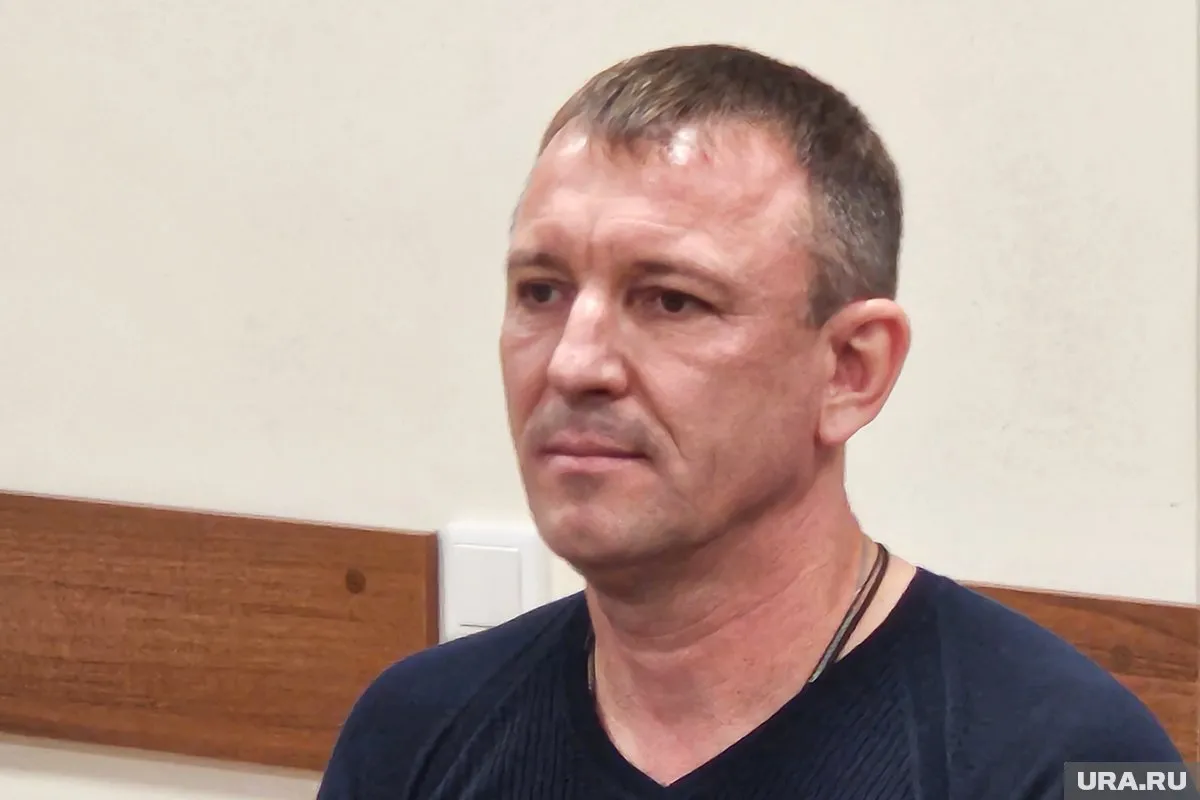 Суд оставил Попова под арестом