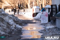 Из-за потепления и сильного ветра на дорогах ожидается гололед