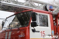 Для тушения пожара были привлечены 14 пожарных и 5 единиц техники