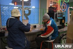 В магазинах с нами охотно делились продуктами