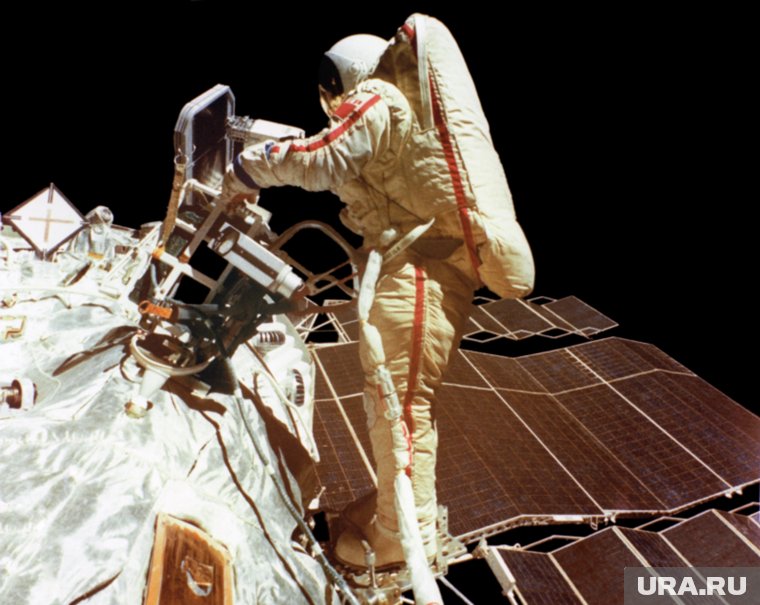 17 июля 1984 года экипаж отправился к станции «Салют-7»