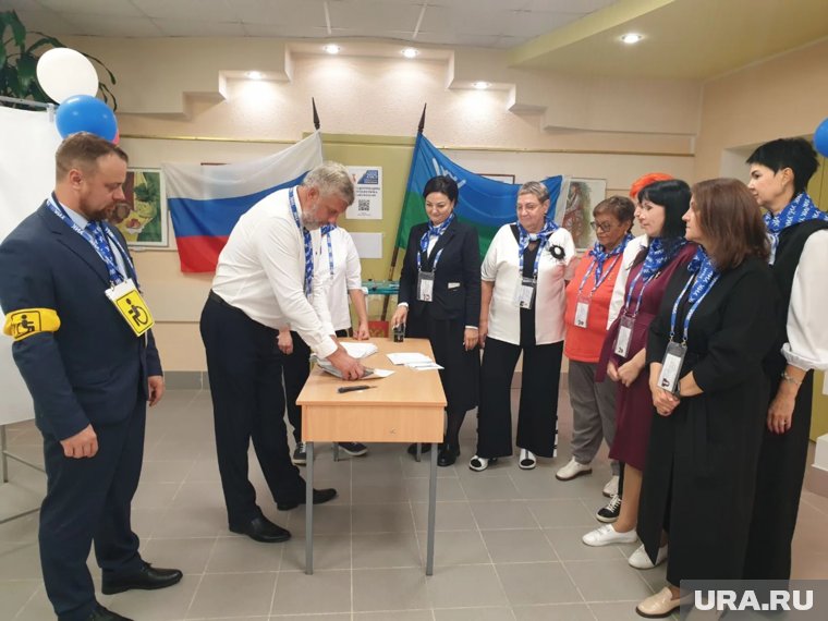 Члены комиссий вскрыли конверты с бюллетенями