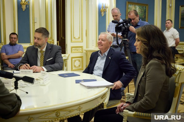 По словам Грэма, Трамп обратился к Путину с просьбой предоставить документ с требованиями к прекращению огня