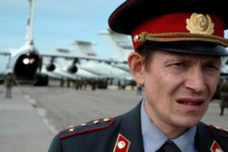 «Груз 200» рассказывает о событиях, происходящих в маленьком провинциальном городке в СССР в 1984 году