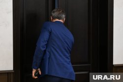 В Урае депутата Насибуллина лишили мандата за оскорбление спикера