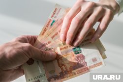 Наибольший средний доход среди выпускников университета зафиксирован у нефтяников