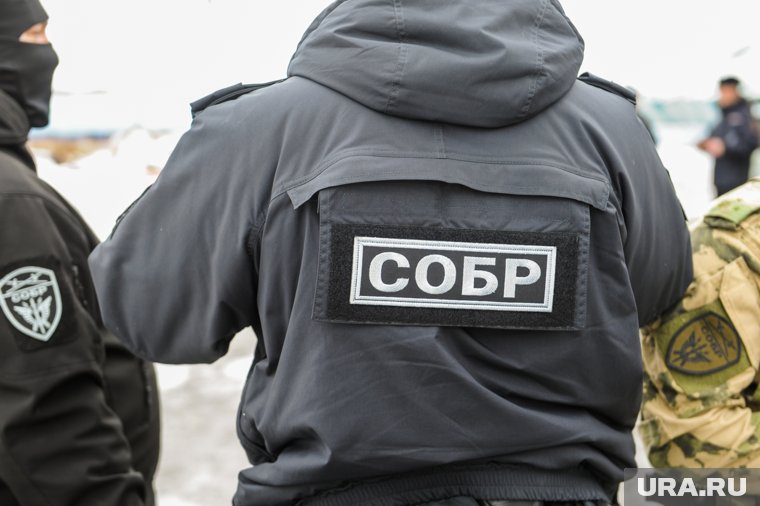 Силовики задержали в ЯНАО пятерых человек за распространение наркотиков