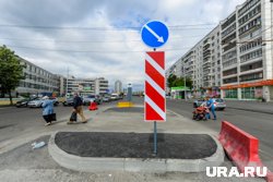Спецтехника может использовать разделительные полосы при выполнении задач