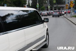 Салон лимузина рассчитан на десять пассажиров