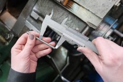 На заводы набирают персонал
