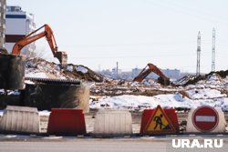 В Заозерном жители ЖК «Гармония» жалуются на соседей, которые перекрыли проезд к дому