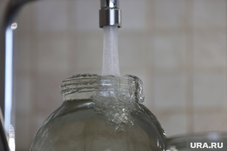 Без горячей воды останутся дома с 3 июня (архивное фото)