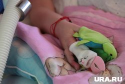 Ева Вихарева с младенчества прикована к постели
